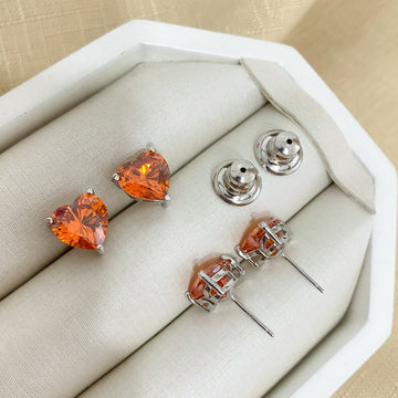 Brinco Prata Ponto de Luz Coração Orange 10mm