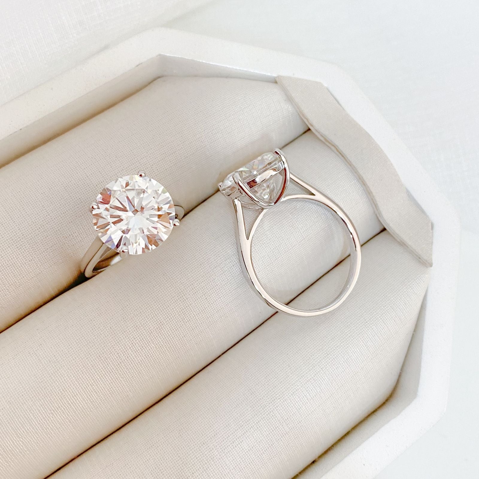 Anel Prata Solitário 12mm Moissanite