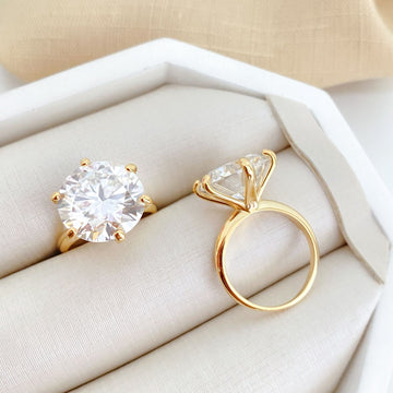 Anel Prata Solitário Dourado 14mm Moissanite