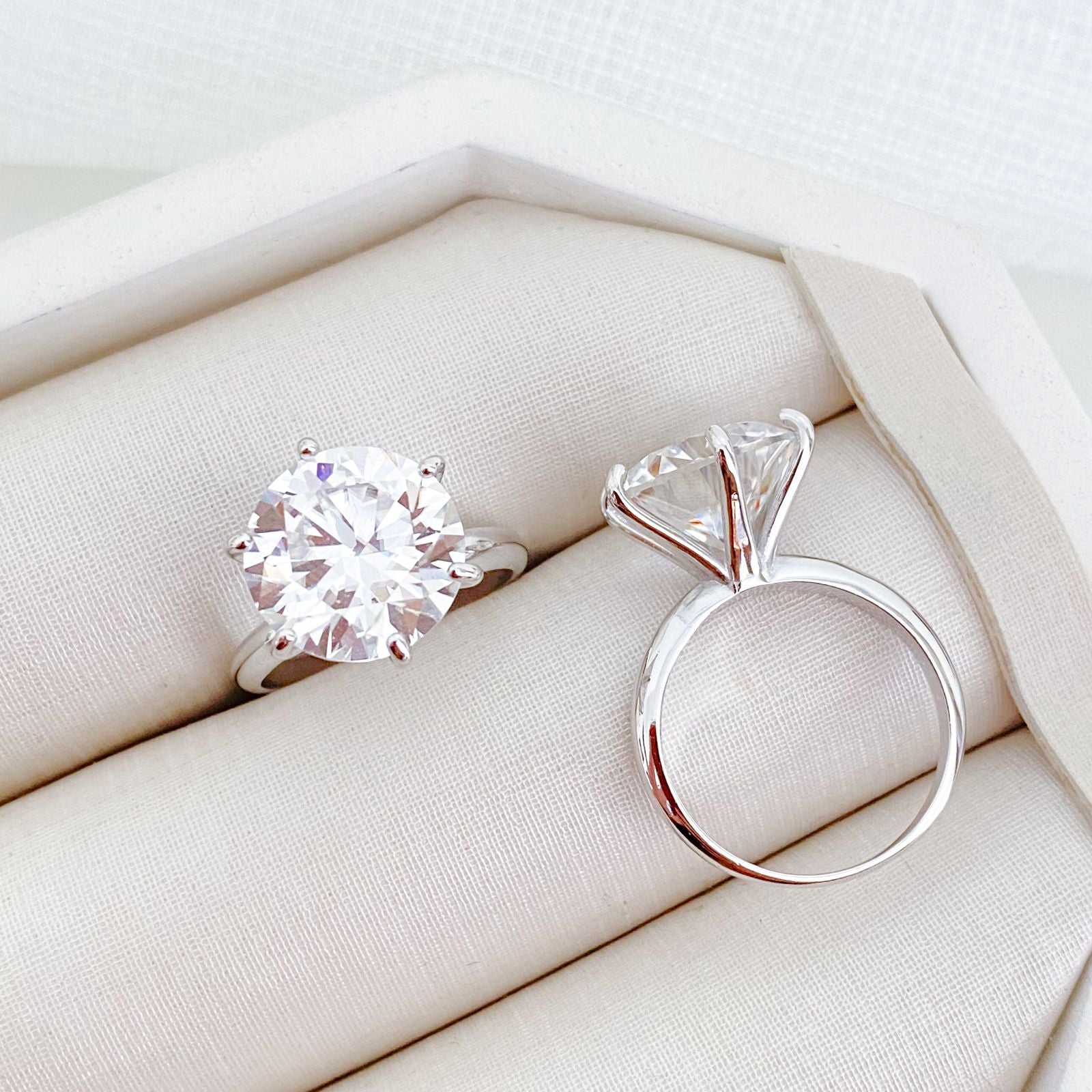Anel Prata Solitário 12mm Moissanite