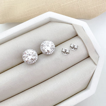 Brinco Prata Redondo Cristal Cravejada 10mm Moissanite