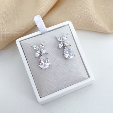 Brinco Prata Flor/Gota Cristal 8/4mm
