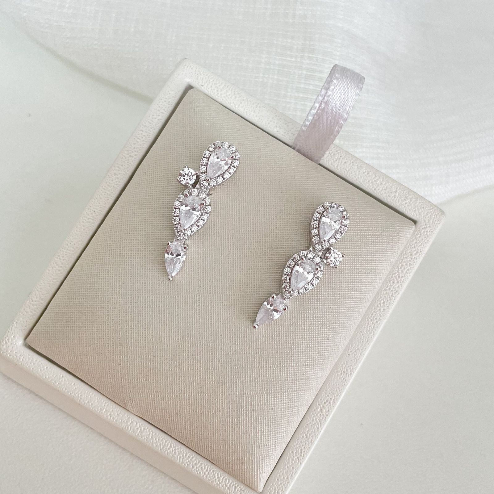 Brinco Prata Earcuff Cristal 2mm