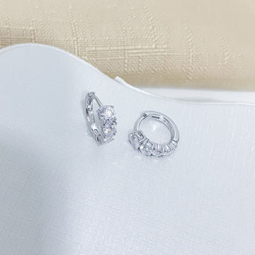 Argola Prata Red Cristal 4mm Moissanite