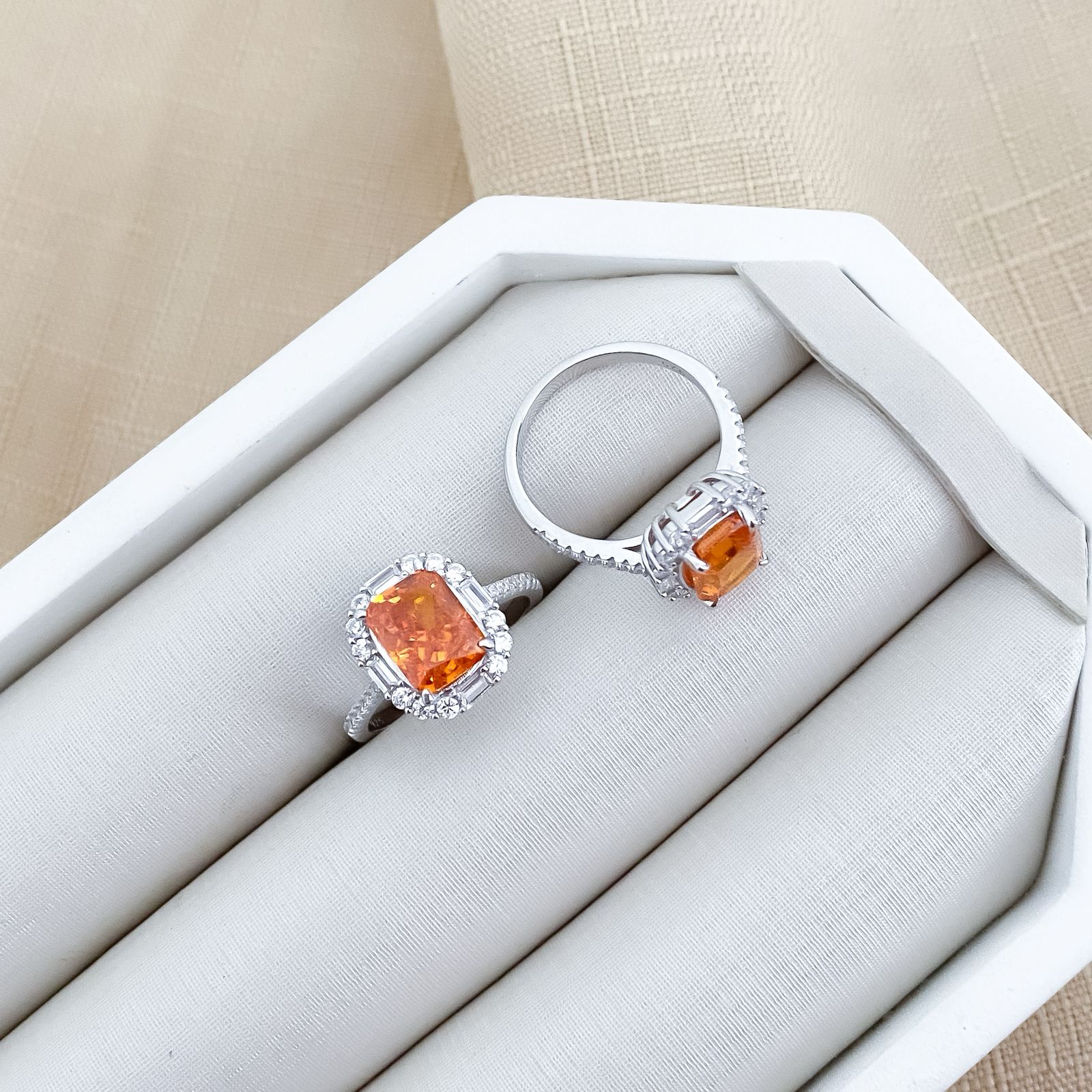 Anel Prata Quad Orange Cravejado 10x8mm