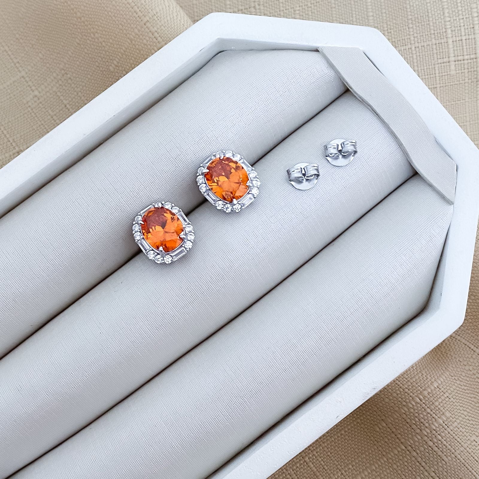 Brinco Prata Red Orange Cravejado 10x8mm