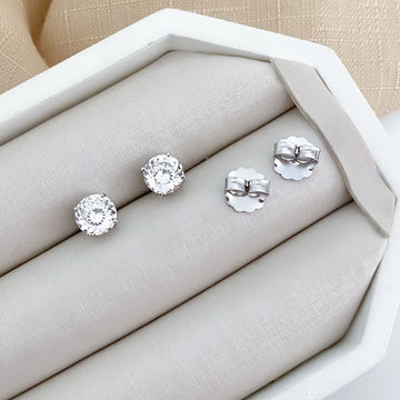Brinco Prata Ponto Luz Cristal 8mm Moissanite