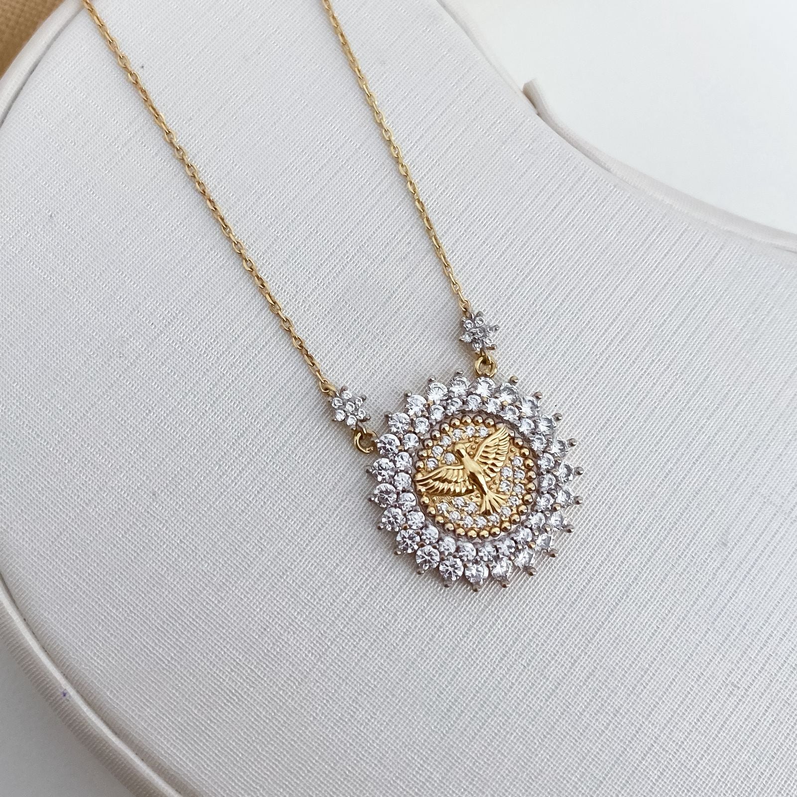 Gargantilha Prata Divino Dourado Cravejado