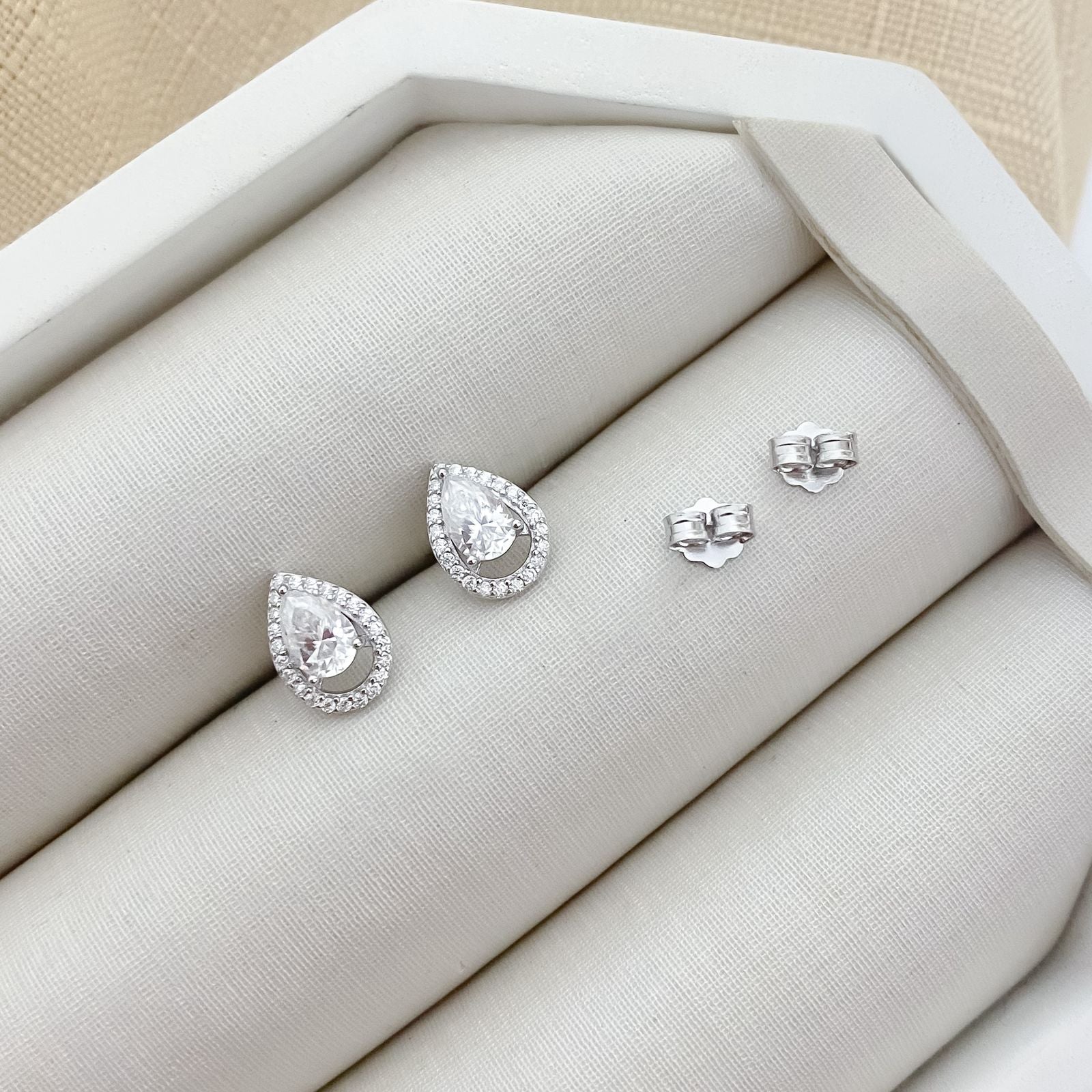 Brinco Prata Gota Cravejado Cristal 6x4mm Moissanite