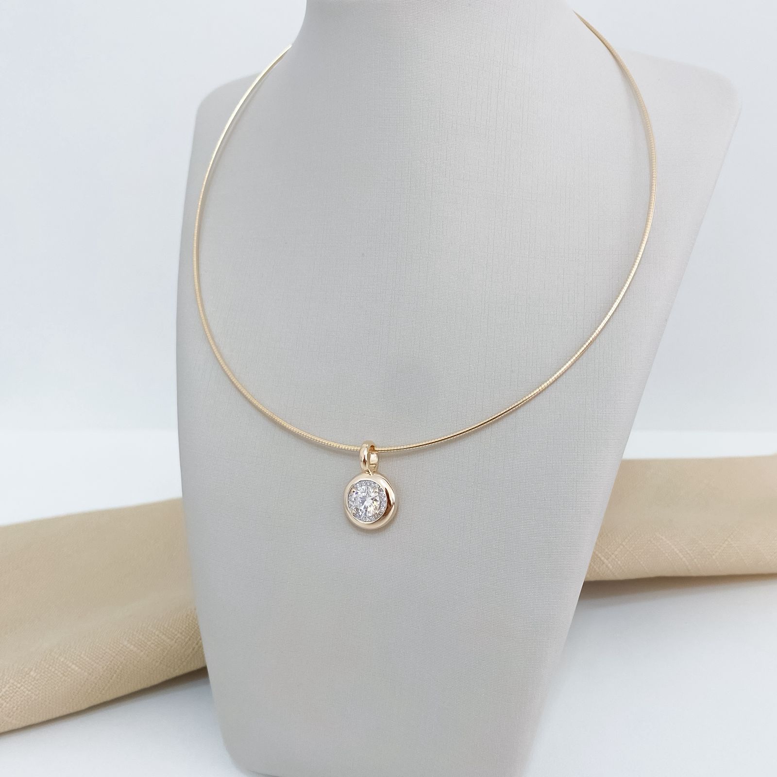 Aro Prata Red Cristal Cravjeado Dourado 6.5mm Moissanite