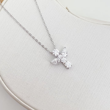 Gargantilha Prata Anjo Pedra Cristal 6x4mm Moissanite