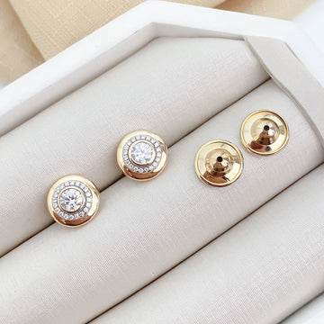 Brinco Prata Red Cravejado Dourado 4mm Moissanite