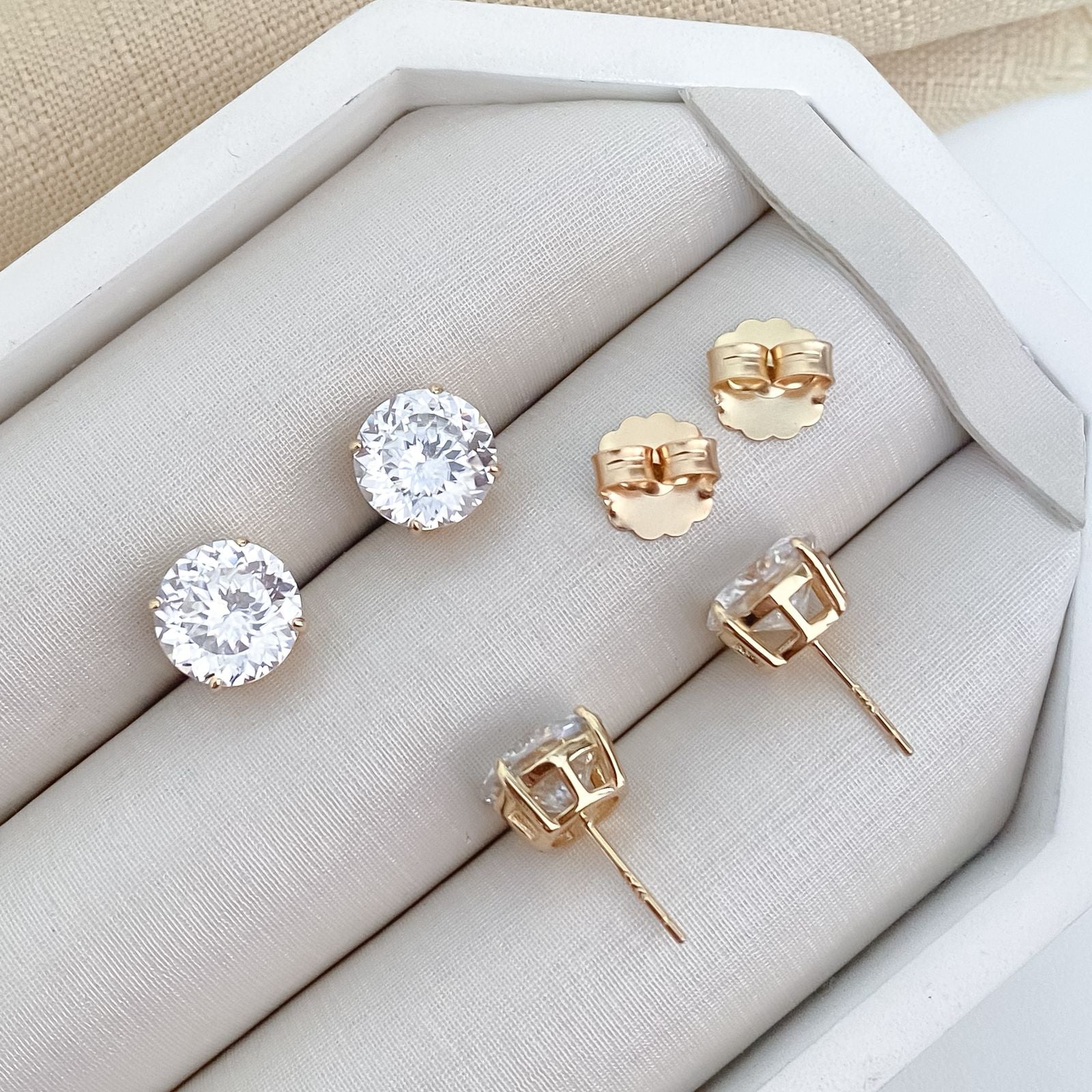 Brinco Prata Quad Cravejado Dourado 10mm Moissanite