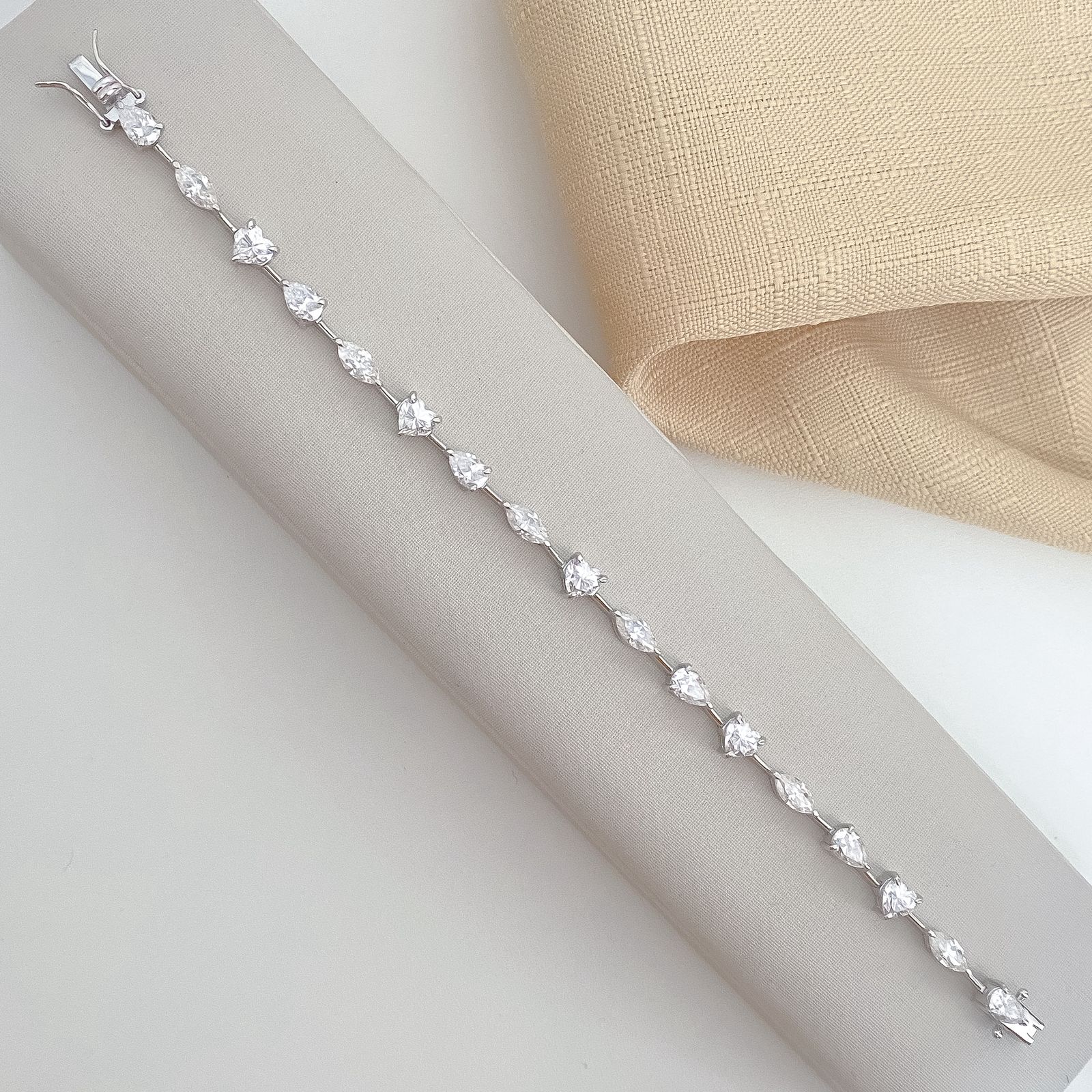 Pulseira Prata em Pedras Cristal 17cm 5x5mm Moissanite