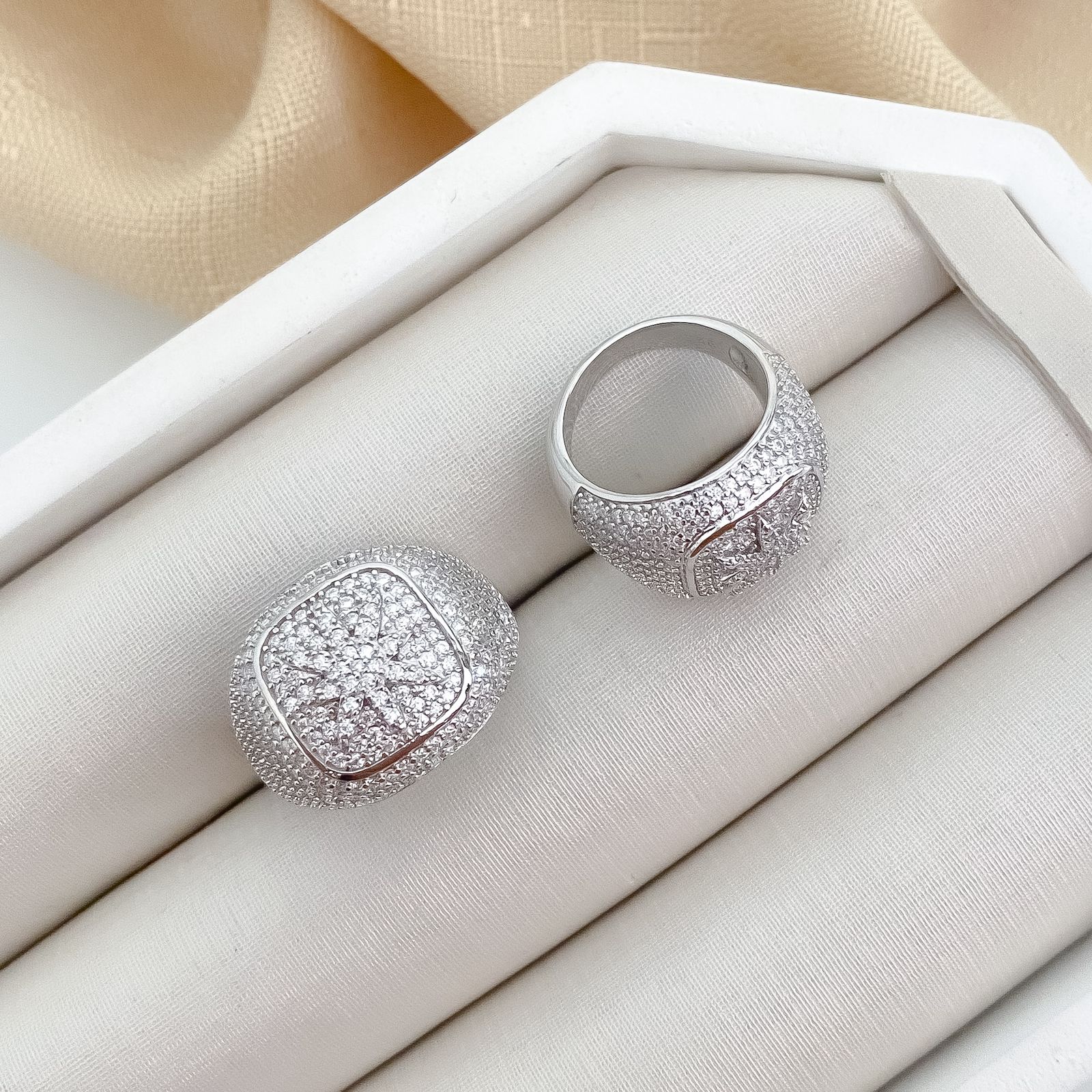Anel Prata Estrela Cravejado Cristal 1mm Mopissanite