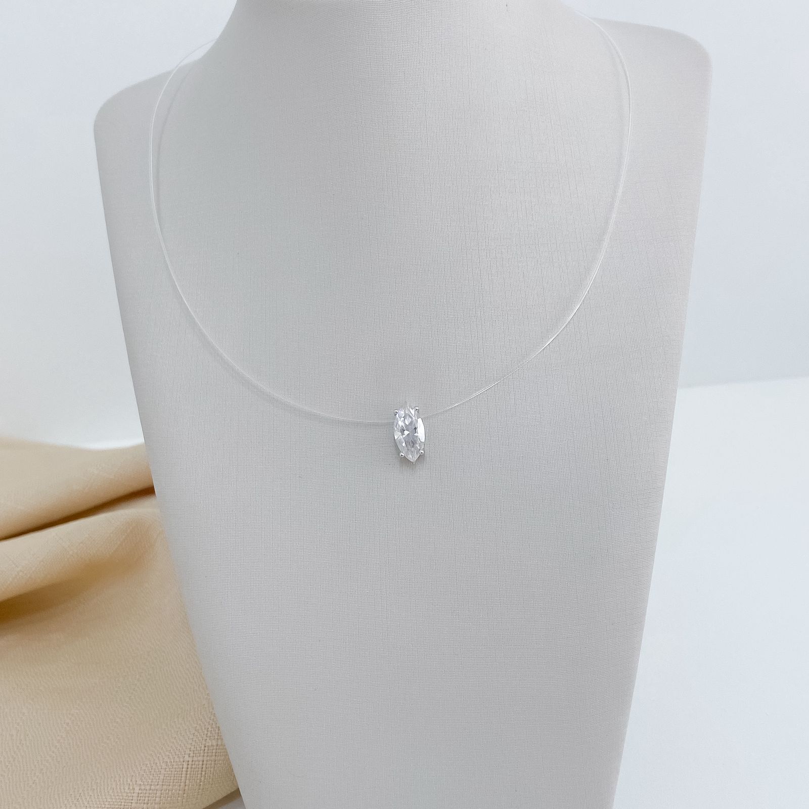 Nylon Prata Pedra Cristal 12x6mm Moissanite