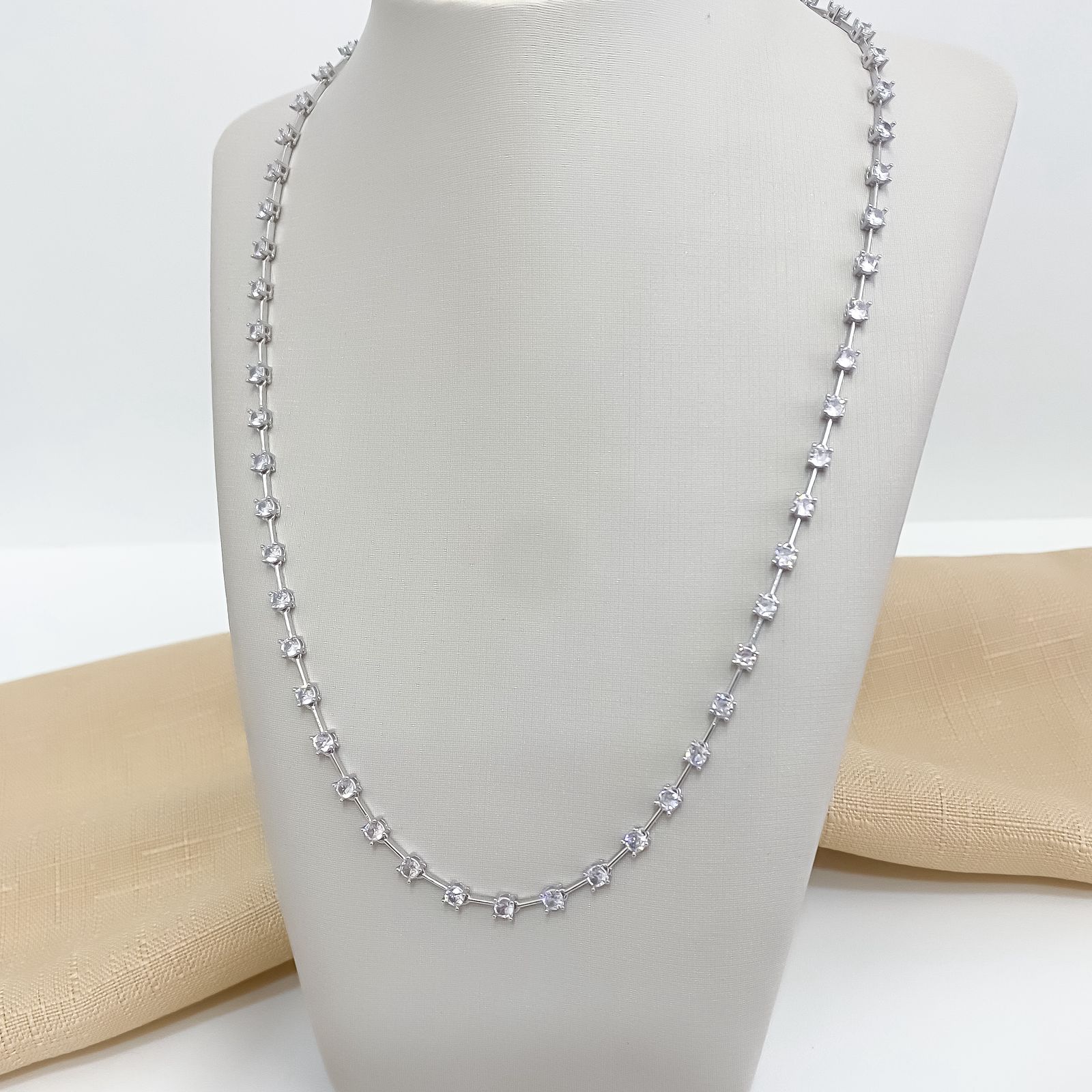 Gargantilha Prata em Pedras Cristal 45cm 3mm