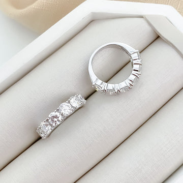Anel Prata Meia Aliança Cristal 6p 5mm Moissanite