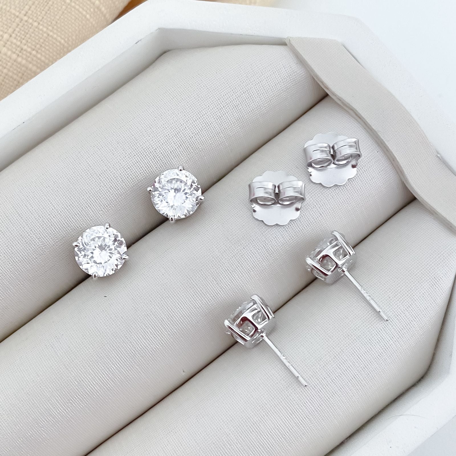 Brinco Prata Ponto Luz Cristal 3.80ct 8mm Moissanite