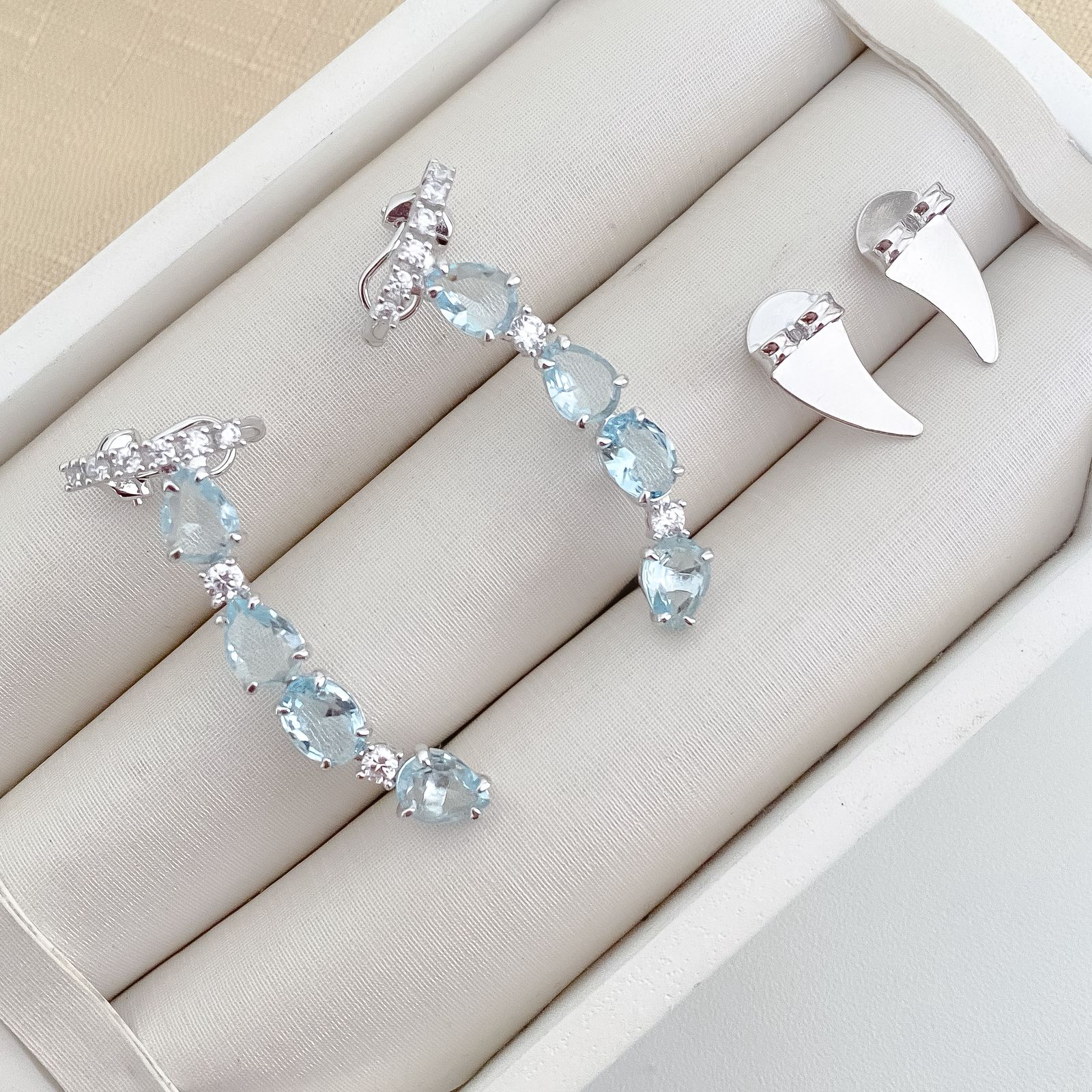 Brinco Prata Earcuff Azul Calro 8x7mm