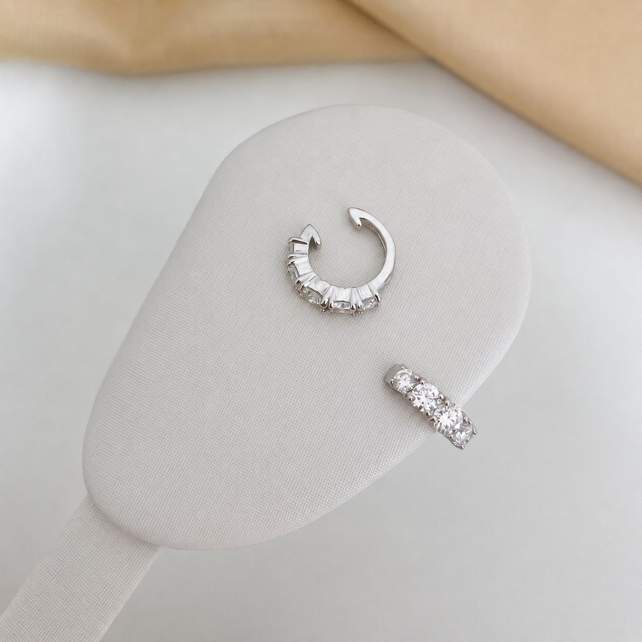 Piercing Prata Cravejado Cristal Par 4mm Moissanite