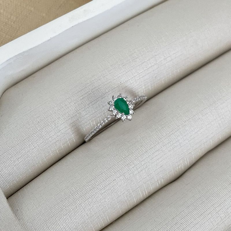 Anel Prata Gota Verde Cravejada 4mm