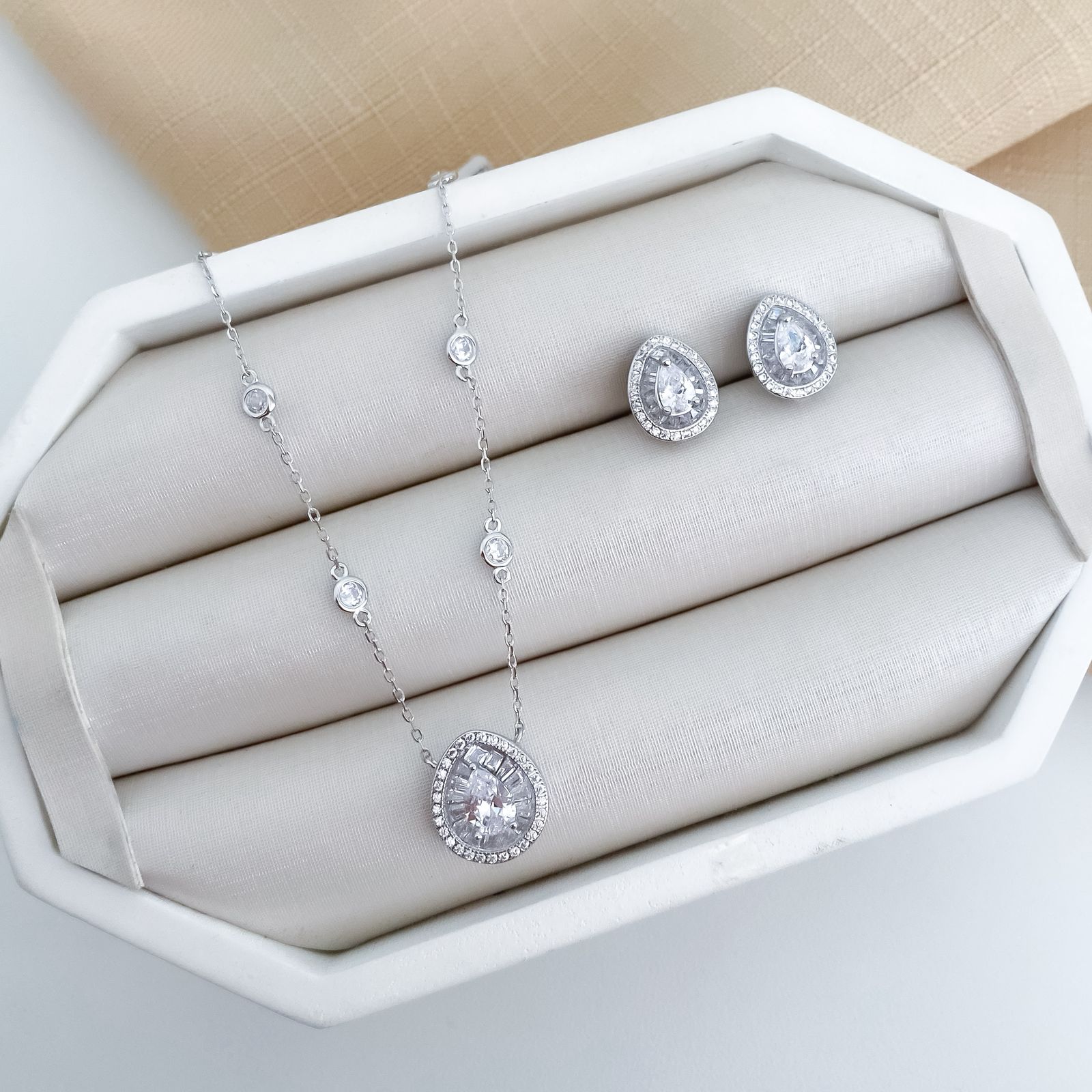 Conjunto Prata Gota Cristal Pizza Cravejado