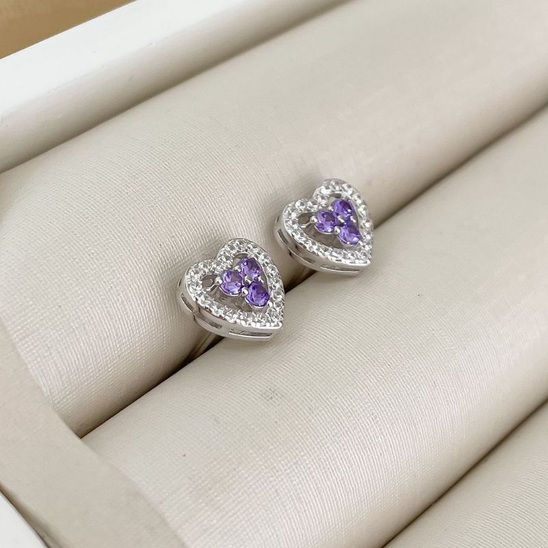 Brinco Prata Coração Roxo Claro Cravejado 2mm
