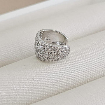 Piercing Prata Cravejado em Pedras