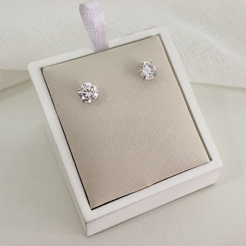 Brinco Prata Ponto de Luz Cristal 6mm