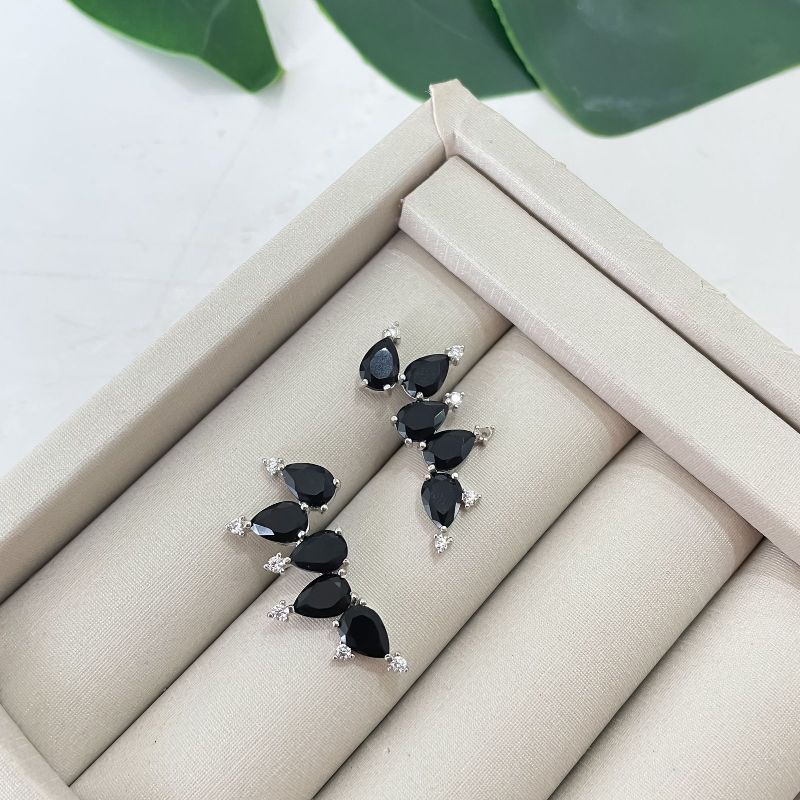 Brinco Prata Earcuff Preto