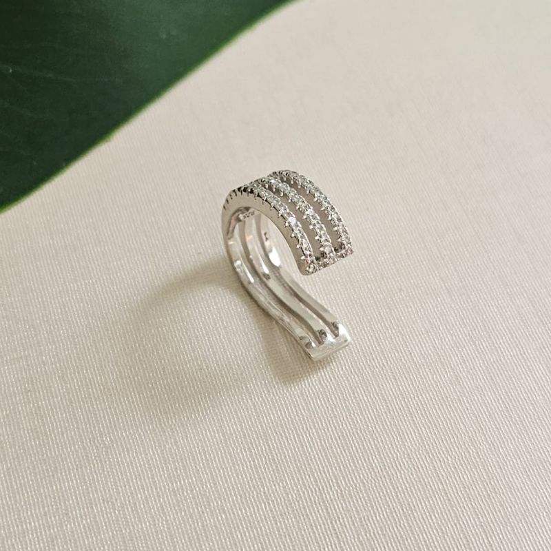 Piercing Prata Cravejado