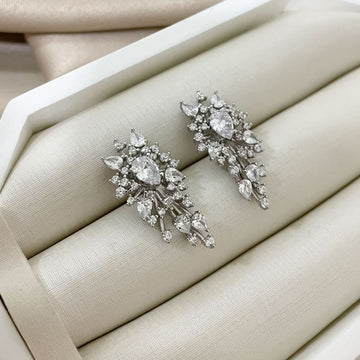 Brinco Prata Earcuff Pedras Cristais
