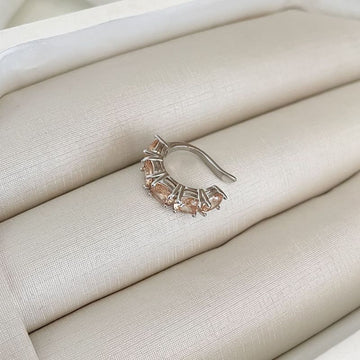 Piercing Prata em Pedras