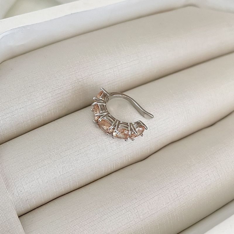 Piercing Prata em Pedras