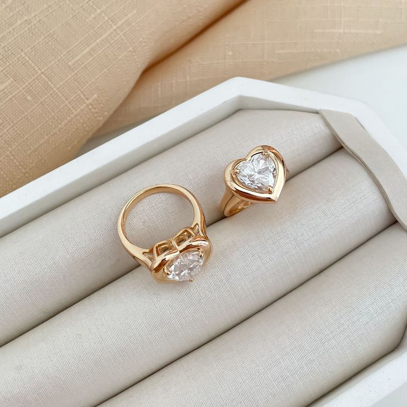 Anel Prata Coração 10x12mm D Moissanite