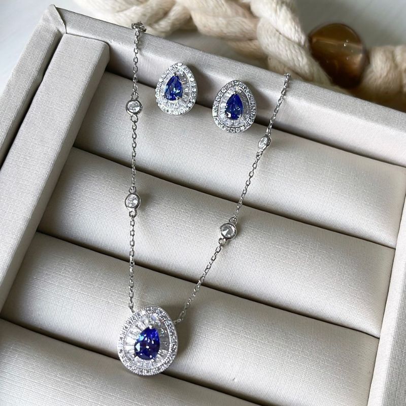 Conjunto Prata Pedra Roxa Cravejado