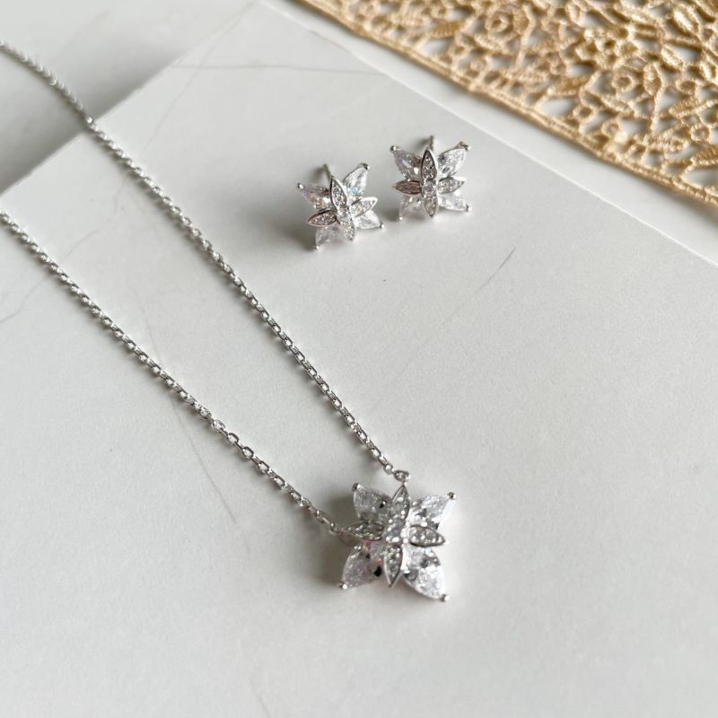 Conjunto Prata Cravejado Estrela