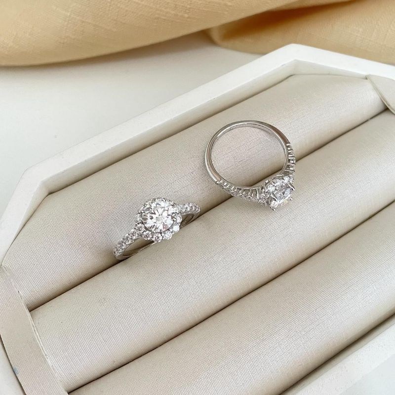 Anel Prata Pedra Cristal Cravejada 7mm Moissanite