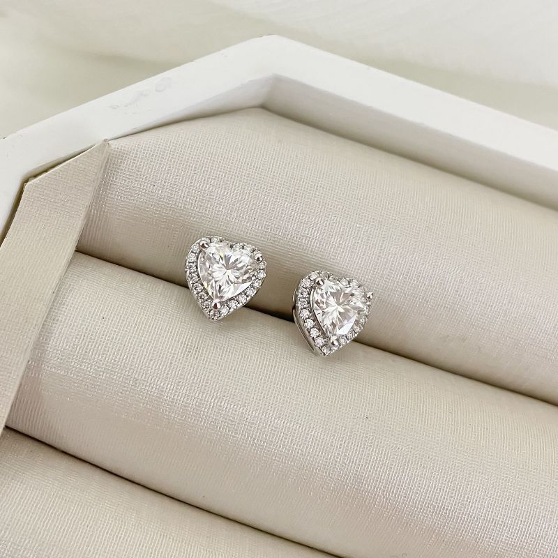 Brinco Prata Corção Cravejado Moissanite 6.6mm