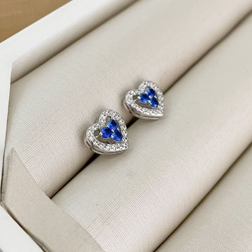 Brinco Prata Coração Azul Cravejado 2mm