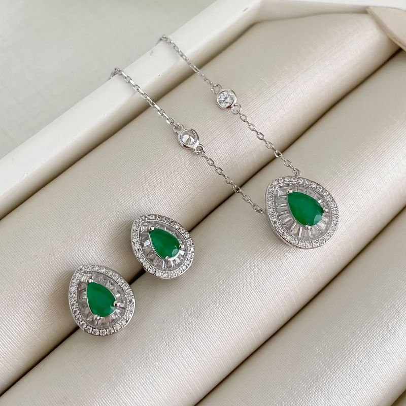 Conjunto Prata Gota Verde Pizza Cravejado