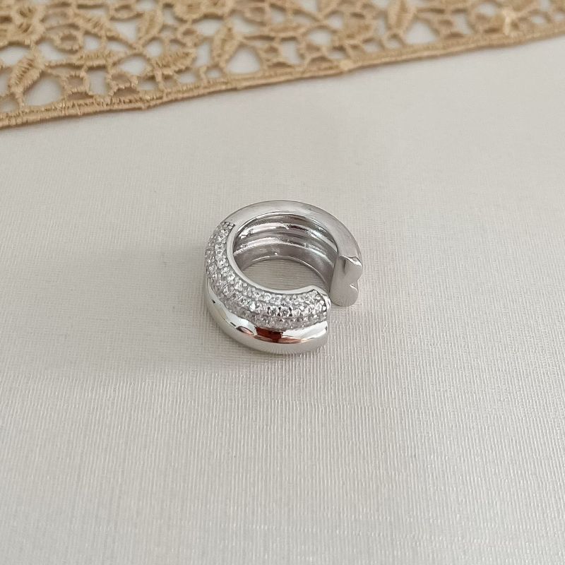 Piercing Prata Cravejado