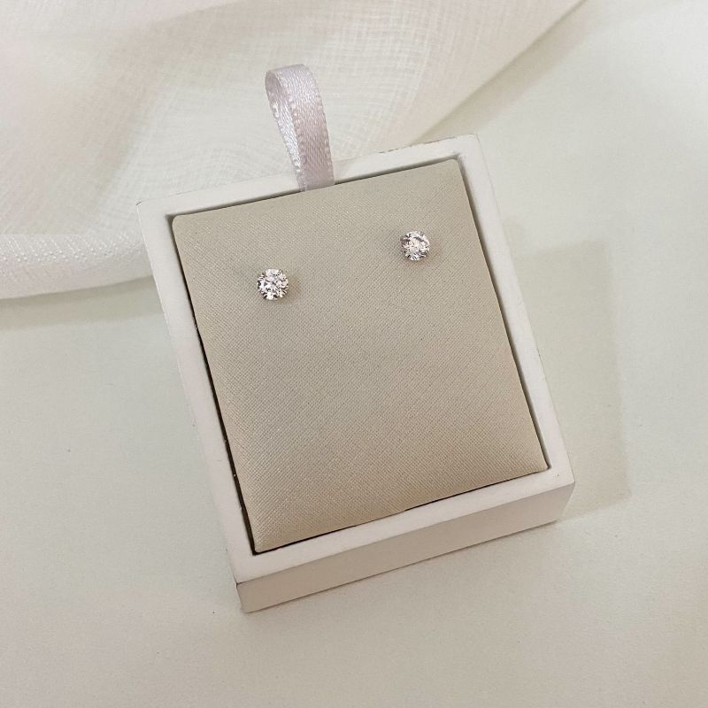 Brinco Prata Ponto de Luz Cristal 4mm