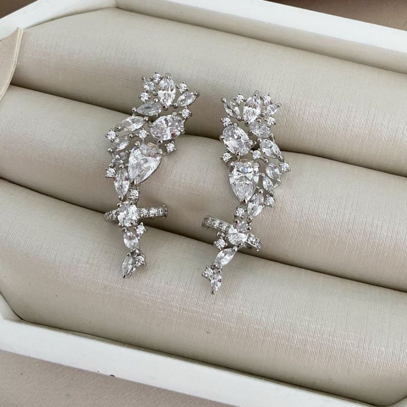 Brinco Prata Earcuff Pedras Cristais