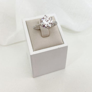 Anel Prata Solit Cravejado Moissanite 9mm