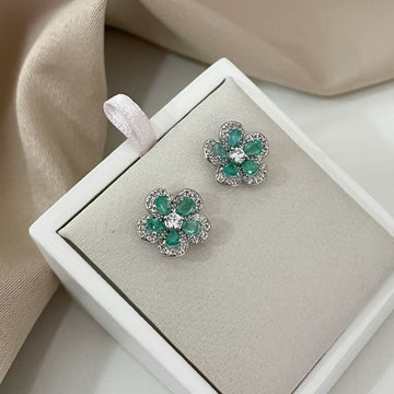 Brinco Prata Flor Verde Cravejada
