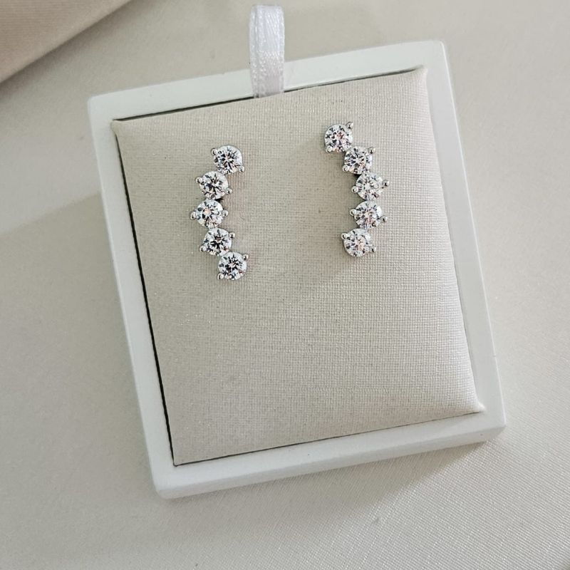 Brinco Prata Earcuff em Pedras 4mm