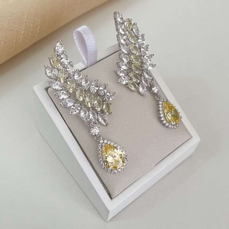 Brinco Prata Earcuff Cristal/Amarelo Cravejado 6mm