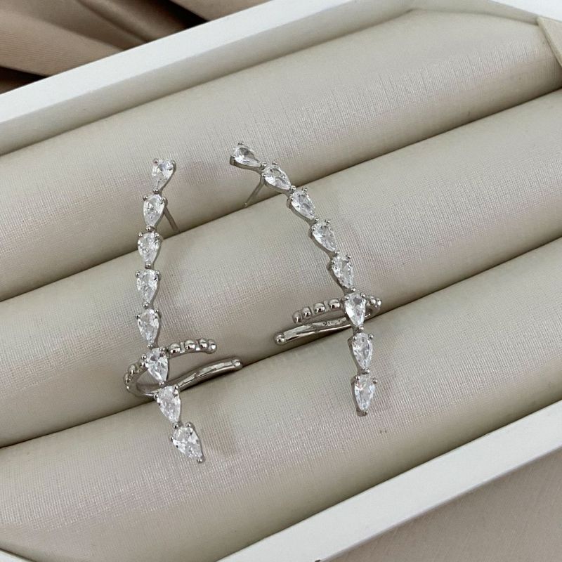 Brinco Prata Earcuff em Pedras Cristais